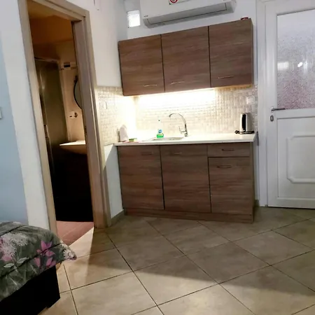 Apartment Maria's Cozy Basement ! *