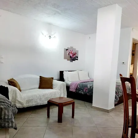 Maria's Cozy Basement ! Apartment Volos